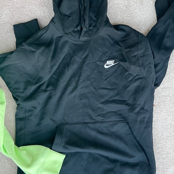 Nike Club Hoodies (2x) - Picture 2 of 3